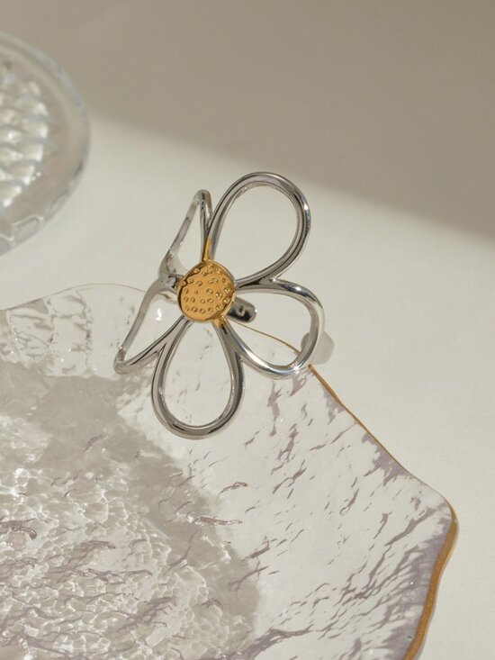 The Daisy Ring - Picture 8 of 8